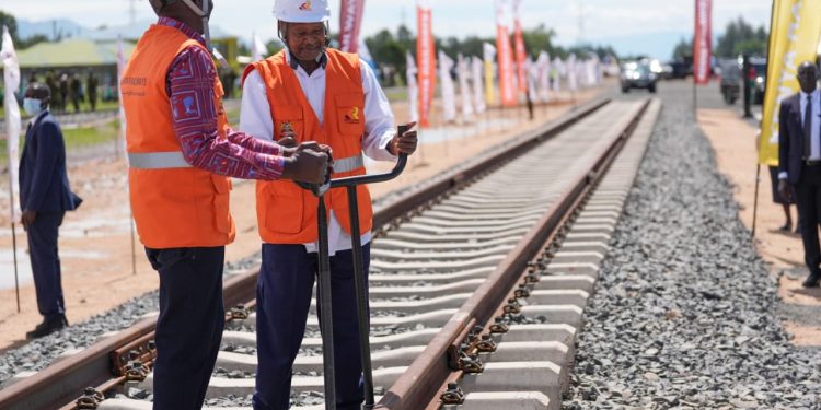 Museveni, Ruto Break Ground for Kisumu – Malaba SGR