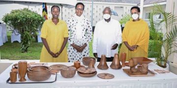 Museveni Endorses Scientific Revival of Traditional Wooden Food Containers