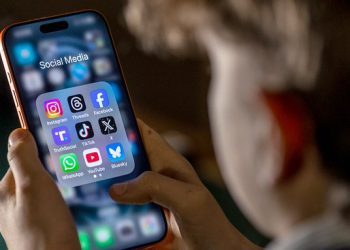 UK Announces Teen Social Media Ban