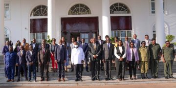 Museveni Hosts Pearl to Cape Expedition Team, Urges Swift Local Bus & Battery Production