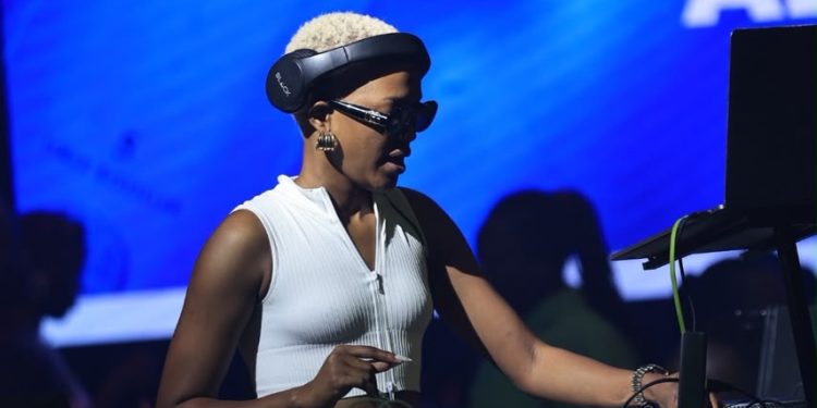 DJ Last Gal set for Maiden Showcase and Rave Party in October