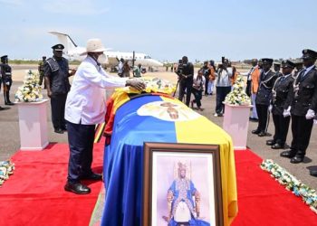 Museveni Receives King Oyo’s Remains, Hails Fallen Tooro Monarch as Good Leader