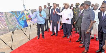 Museveni Backs Dangote Refinery as Ruto Credits Him for Lamu Project